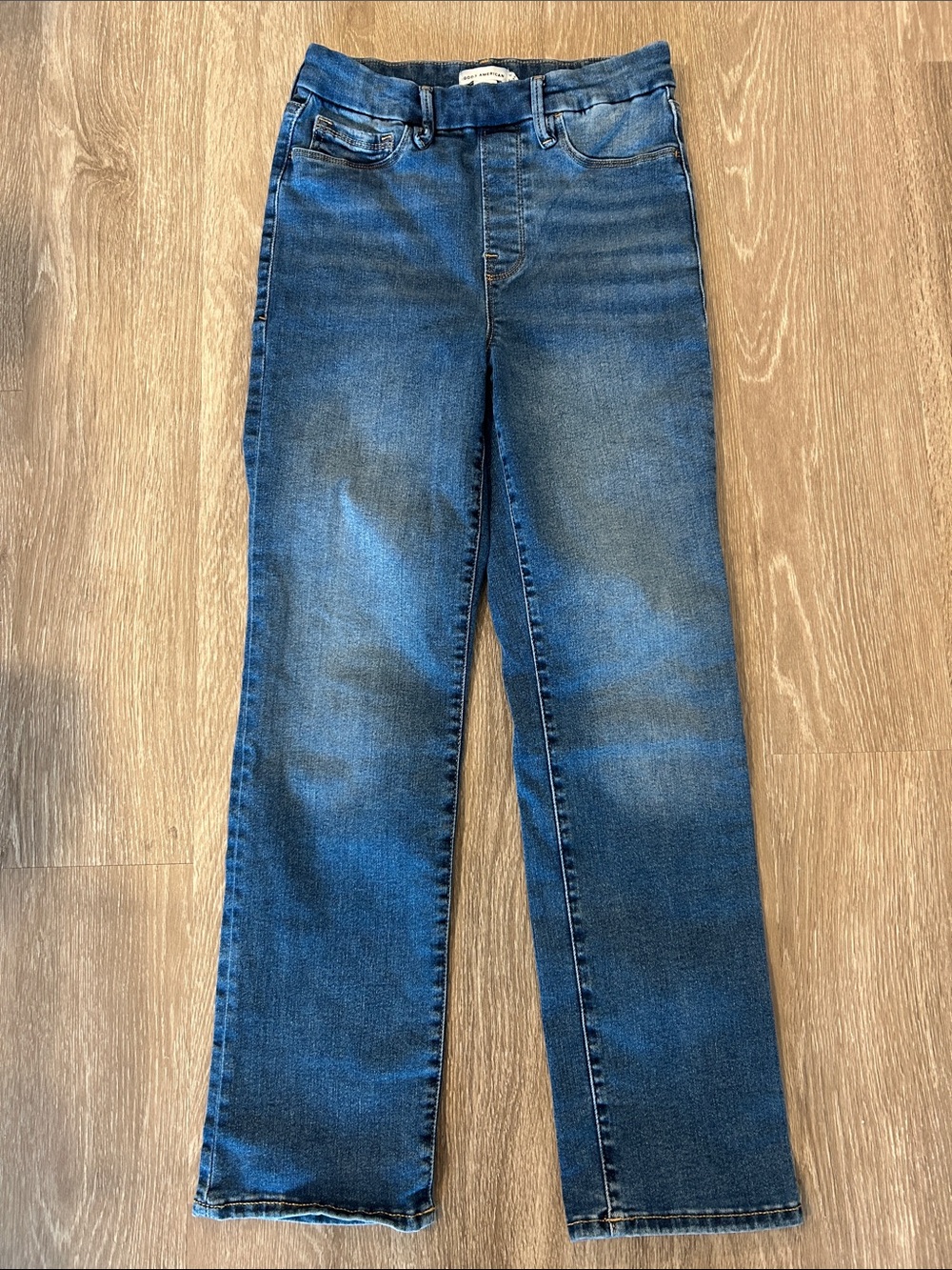 Good American - High Rise Pull On Straight Jeans